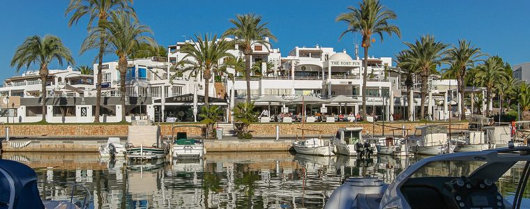 Cala d'Or – marina, központ, rövid fürdés
